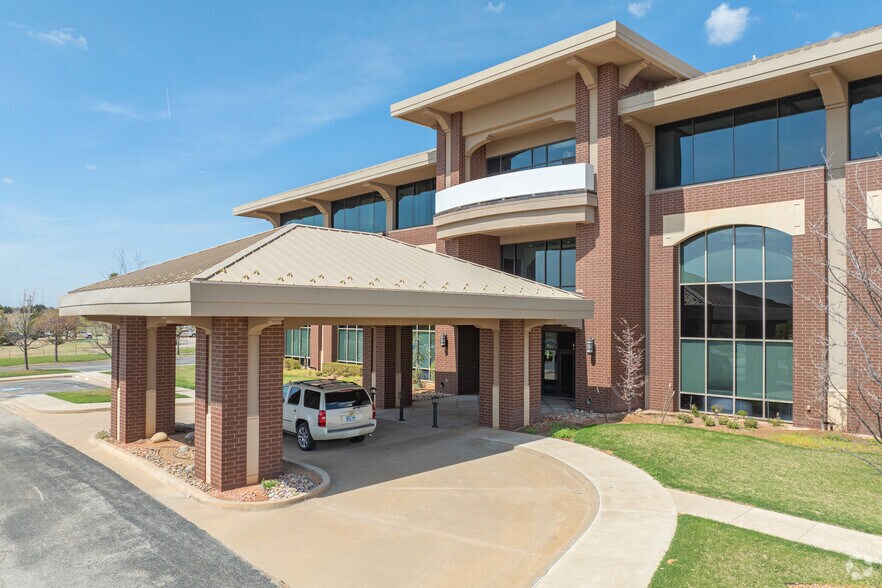 More Photos Of 601 E Britton Rd, Oklahoma City Office For Lease