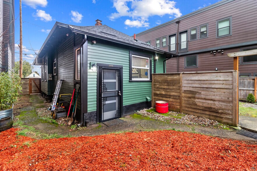 More Photos Of 5130 N Lombard St, Portland Freestanding For Sale