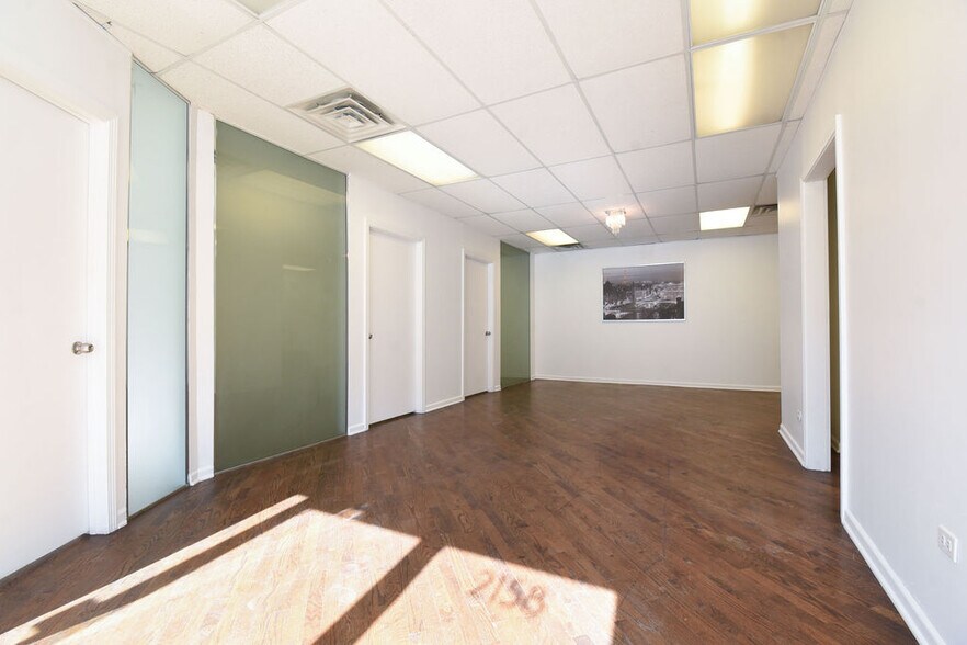 More Photos Of 2158 Grand Ave, Chicago Apartments For Lease