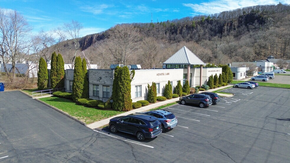 Primary Photo Of 3 Research Dr, Woodbridge Medical For Lease