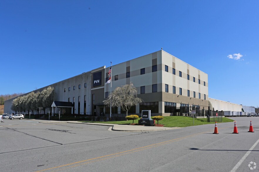 More Photos Of 1000 PVH Quality Way, Jonesville Distribution For Sale