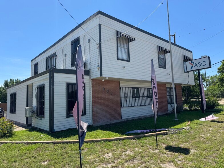 More Photos Of 1905 Goliad Rd, San Antonio Healthcare For Lease