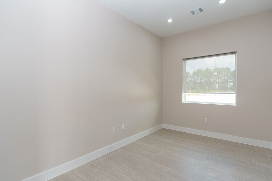 More Photos Of 8525 N Sam Houston Pkwy E, Humble Office Residential For Sale