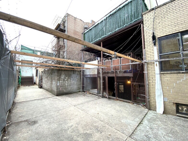 More Photos Of 238 Rodney St, Brooklyn Daycare Center For Lease