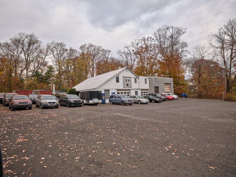 More Photos Of 522 Bustleton Pike, Churchville Auto Repair For Sale