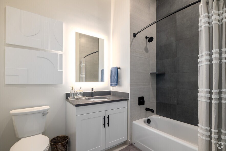 More Photos Of 630 Washington Ave, Belleville Apartments For Lease