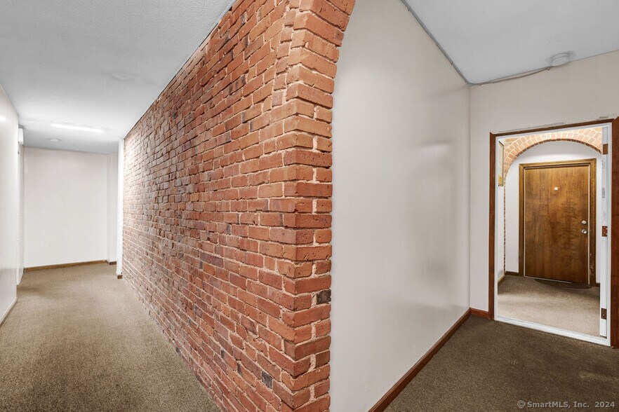 More Photos Of 1-21 Whiting St, Plainville Storefront For Sale