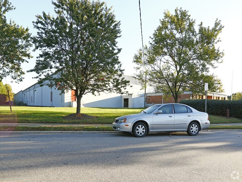 More Photos Of 1615 Wolfpack Ln, Raleigh Distribution For Lease