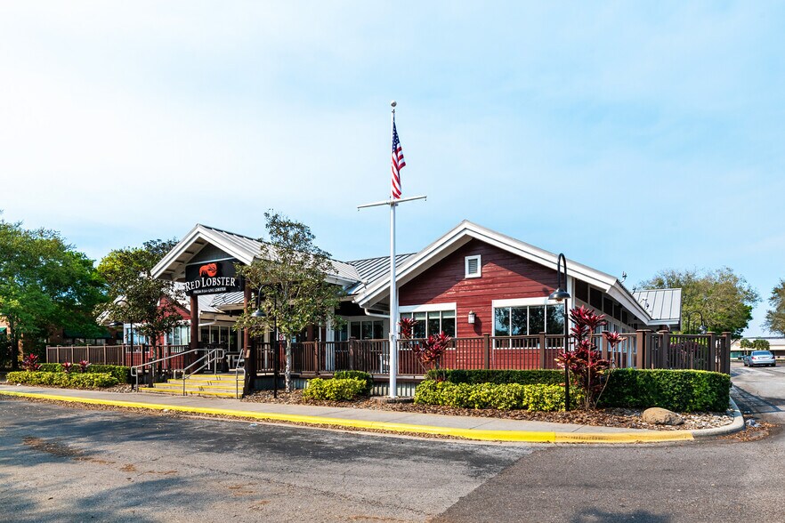 Primary Photo Of 7373 W Colonial Dr, Orlando Restaurant For Lease