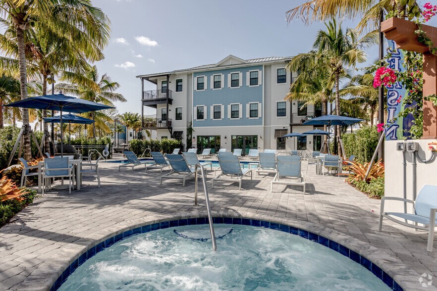 More Photos Of 201 SW Joan Jefferson Way, Stuart Apartments For Sale