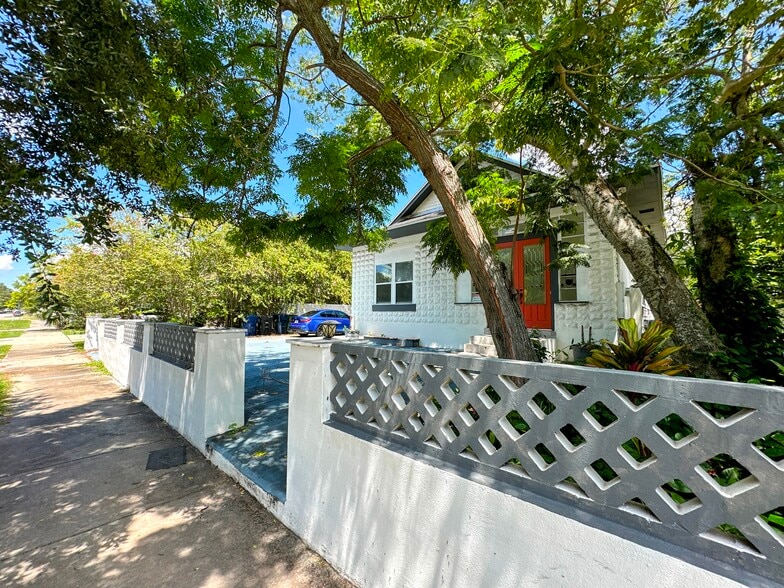 More Photos Of 3105 W Spruce St, Tampa Apartments For Sale