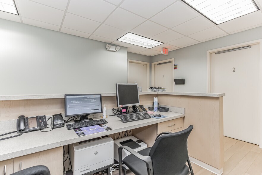 More Photos Of 131 Elden St, Herndon Medical For Sale