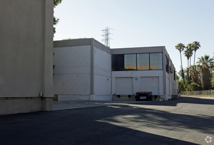 More Photos Of 1930 S E St, San Bernardino Unknown For Lease