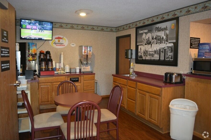 More Photos Of 1205 E Highway 12, Milbank Hotel For Sale