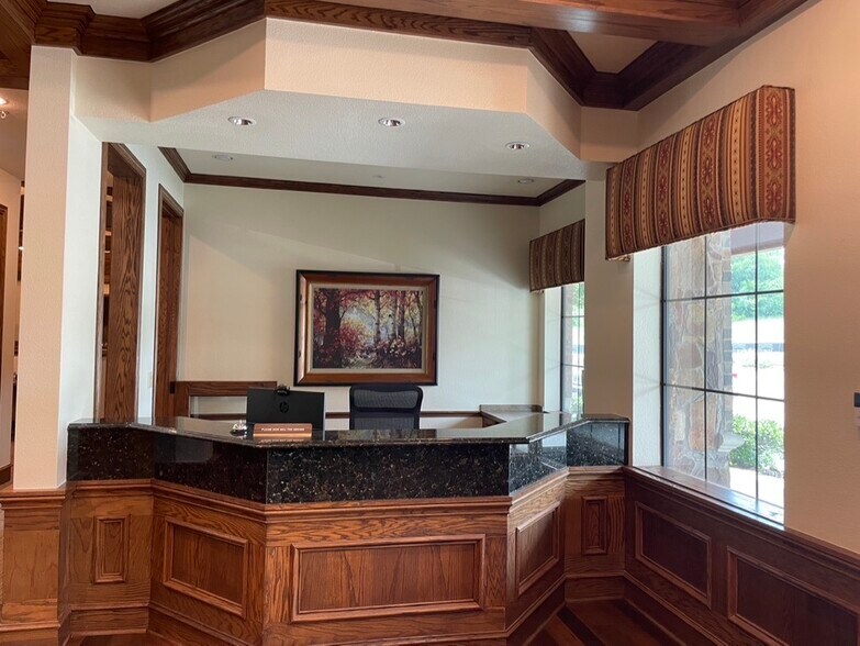 More Photos Of 6190 Virginia Pky, McKinney Medical For Lease