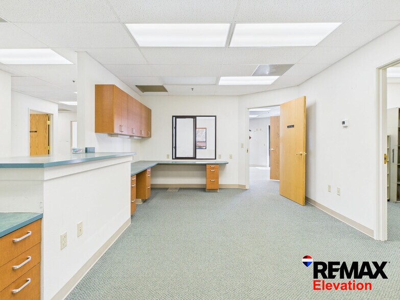 More Photos Of 156 N 6th St, Basin Office For Lease