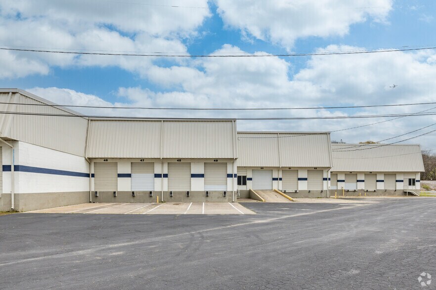 More Photos Of 1010 Space Park South Dr, Nashville Distribution For Lease