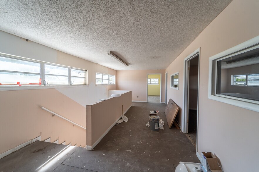 More Photos Of 1412 N Magnolia Ave, Ocala Restaurant For Sale