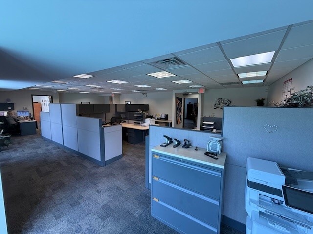 More Photos Of 8400 Brookfield Ave, Brookfield Flex For Sale