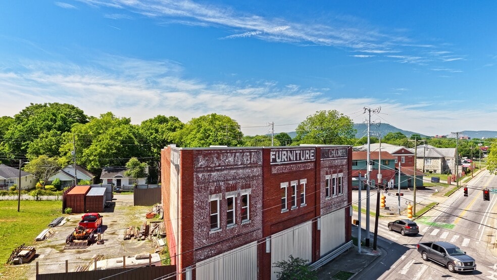 Primary Photo Of 2200 Glass St, Chattanooga Storefront Retail Residential For Sale
