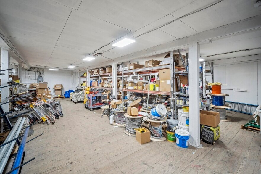 More Photos Of 2025 Pine St, Palmer Warehouse For Sale