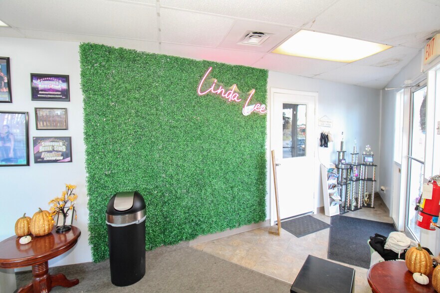 More Photos Of 2801 Columbus Ave, Sandusky Freestanding For Sale