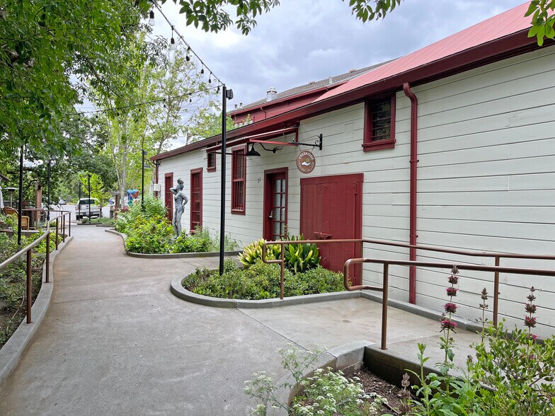 More Photos Of 14301 Arnold Dr, Glen Ellen Storefront For Lease