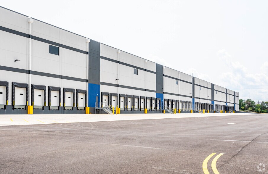 More Photos Of Tremley Point Rd, Linden Unknown For Sale