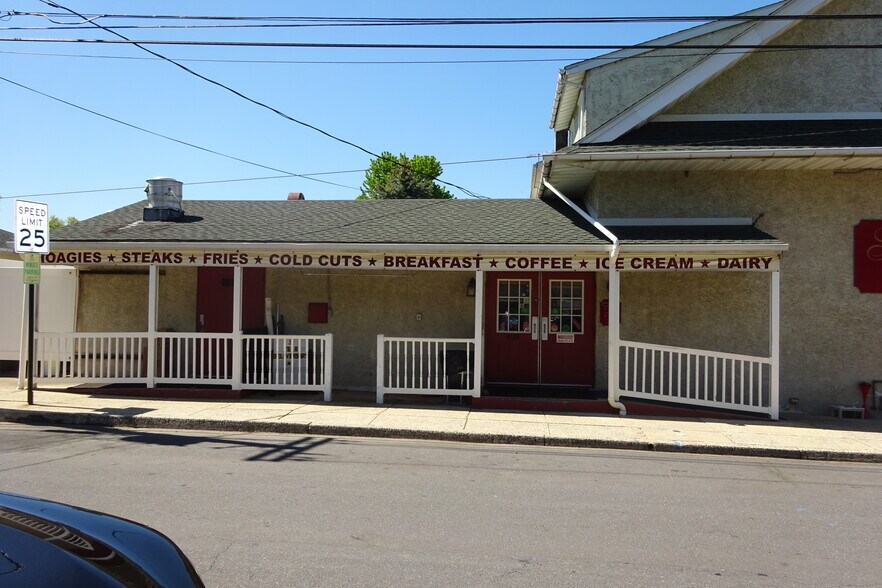 More Photos Of 427 N Chestnut St, Lansdale General Retail For Sale