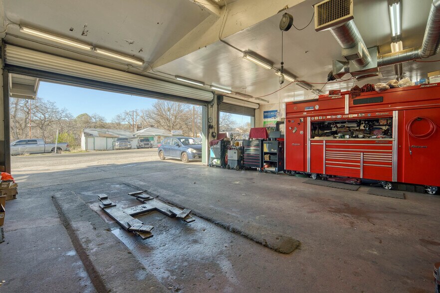 More Photos Of 33246 Auberry Rd, Auberry Freestanding For Sale