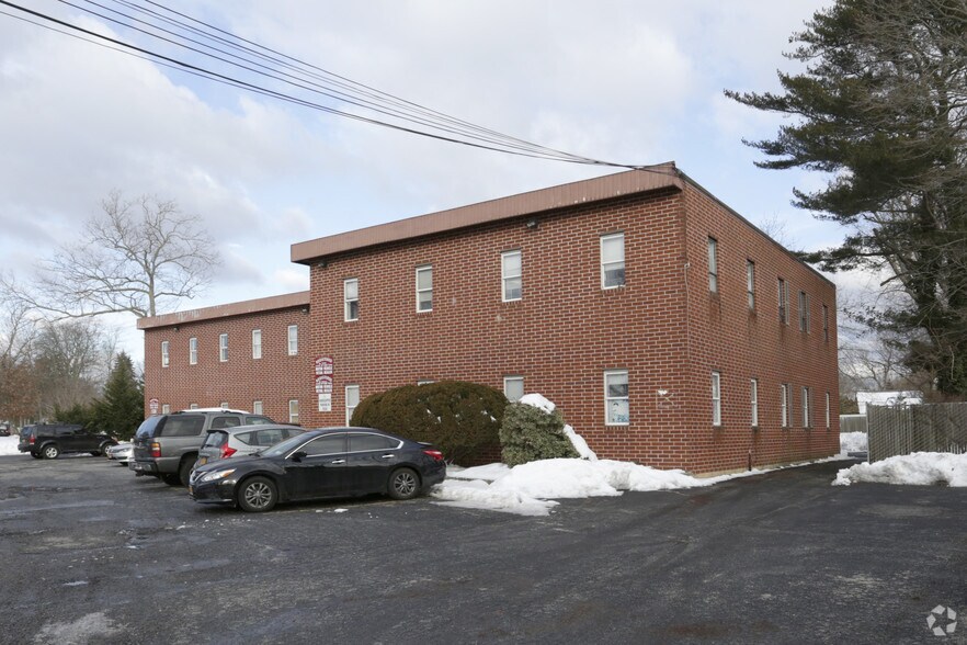 More Photos Of 195 Smithtown Blvd, Nesconset Office For Lease