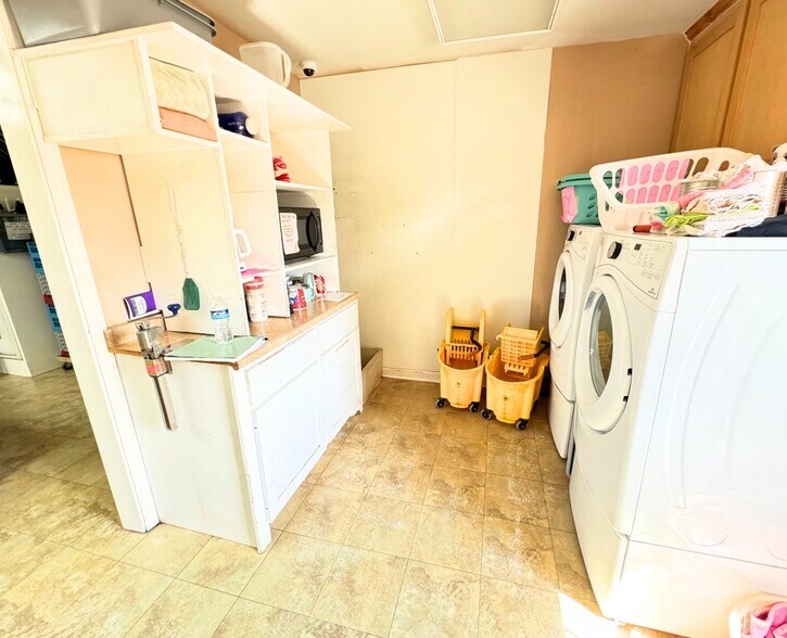 More Photos Of 2027 Main St, Waller Daycare Center For Sale