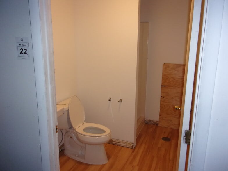 More Photos Of 8197 Euclid Ct, Manassas Park Warehouse For Lease