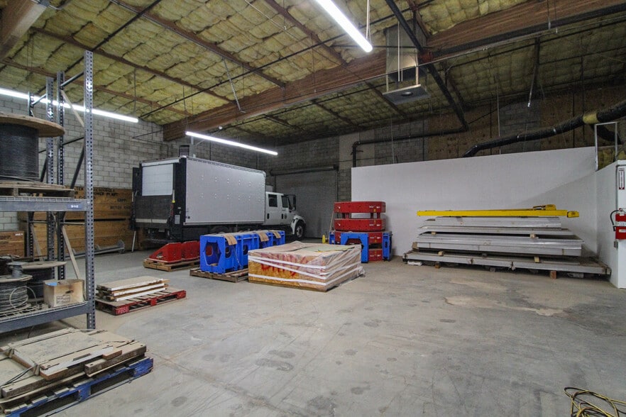 More Photos Of 45440 Trevor Ave, Lancaster Warehouse For Sale