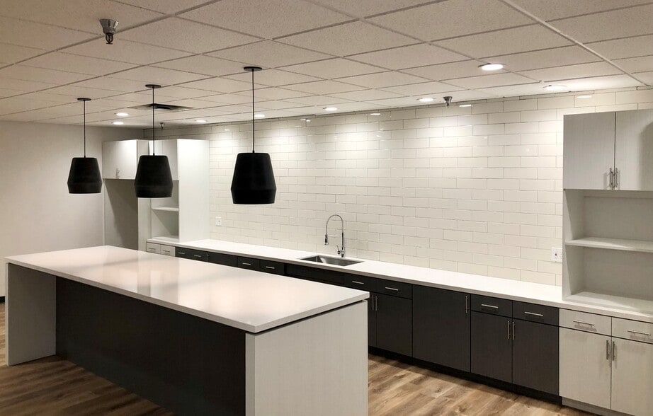 More Photos Of 4200 Buckingham Rd, Fort Worth Office For Lease