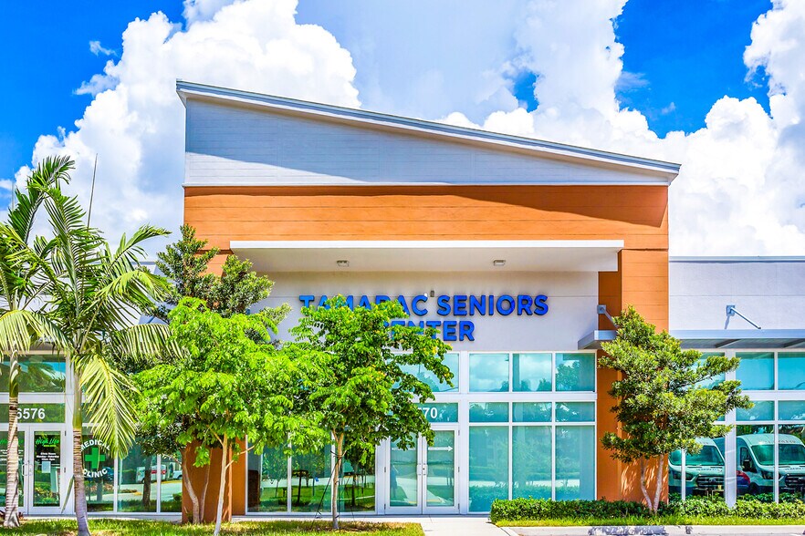 More Photos Of 6510-6596 N University Dr, Tamarac Storefront Retail Office For Lease