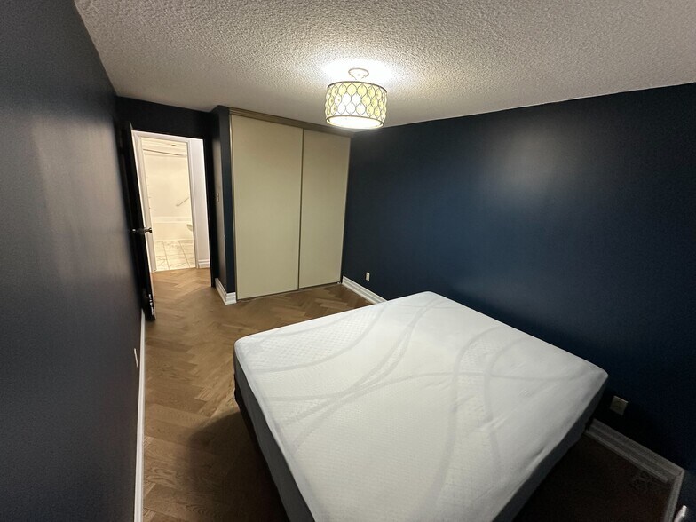 More Photos Of 375 King St N, Waterloo Apartments For Sale