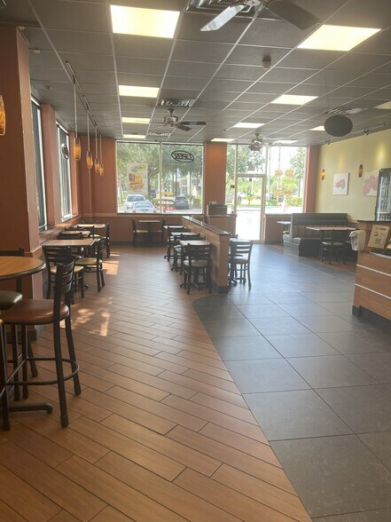 More Photos Of 13401 Blue Heron Beach Dr, Orlando Freestanding For Lease