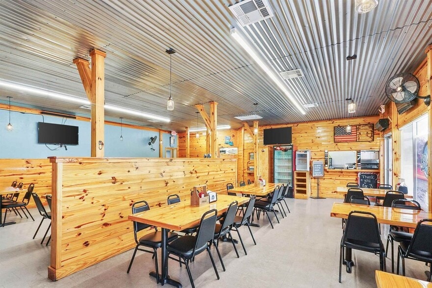 More Photos Of 8320 Highway 308, Lockport General Retail For Sale