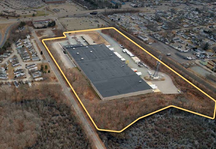 More Photos Of 505 Collins St, Attleboro Warehouse For Lease