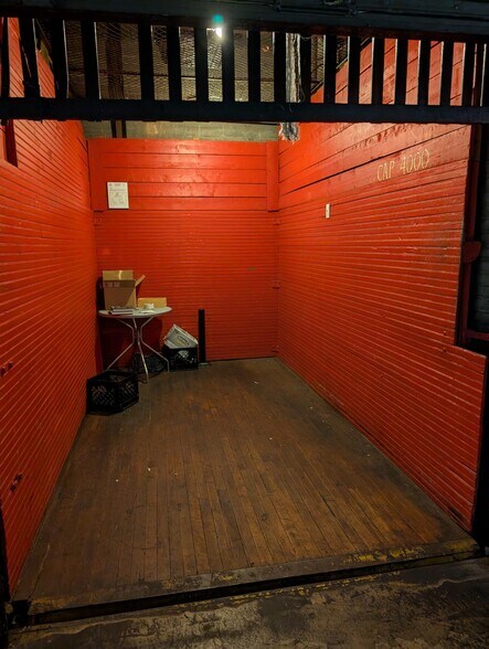 More Photos Of 135 E 2nd St, Dayton Storefront For Sale