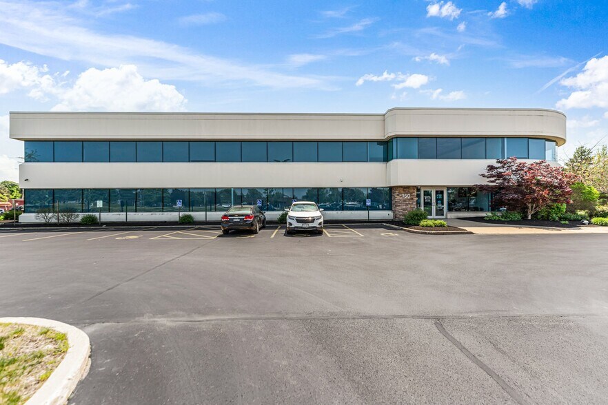 More Photos Of 150 Essjay Rd, Buffalo Office Residential For Lease