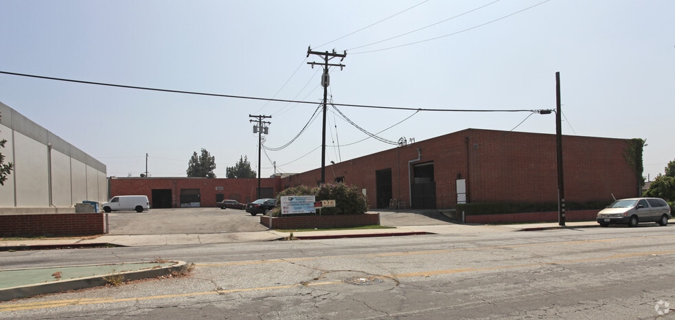 More Photos Of 420 S Date Ave, Alhambra Warehouse For Lease