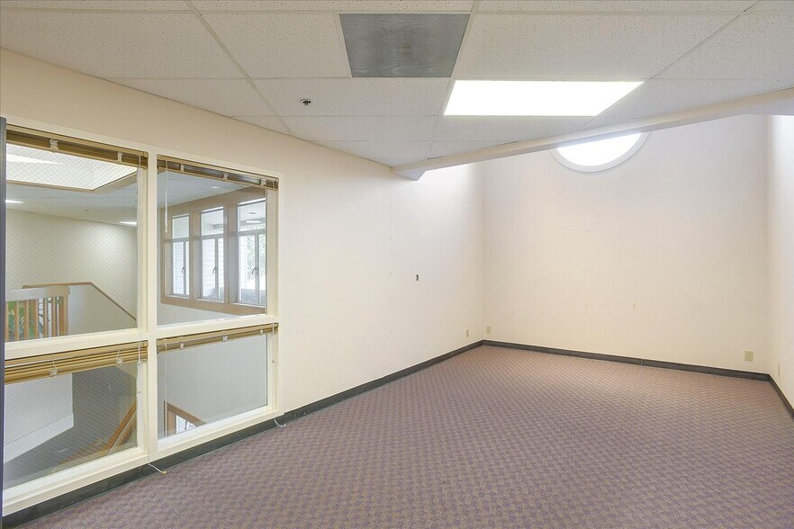 More Photos Of 370-390 Bridge Pky, Redwood City Medical For Lease