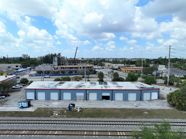 More Photos Of 1500-1536 S Dixie Hwy, Pompano Beach Showroom For Lease