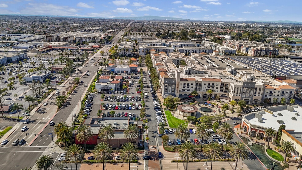 More Photos Of 7631-7631 Edinger Ave, Huntington Beach Apartments For Lease