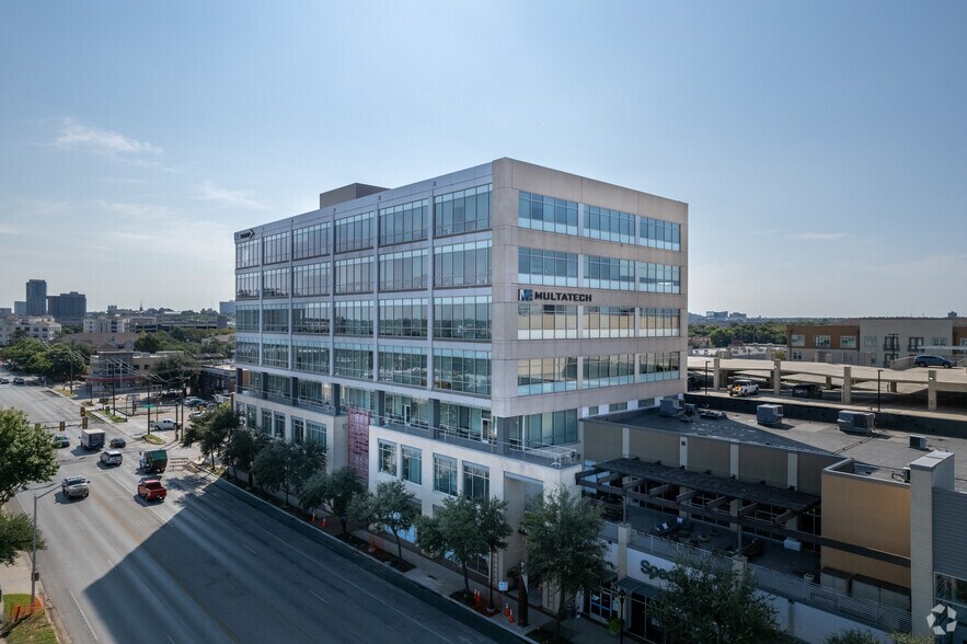 More Photos Of 2821 W 7th St, Fort Worth Office For Lease