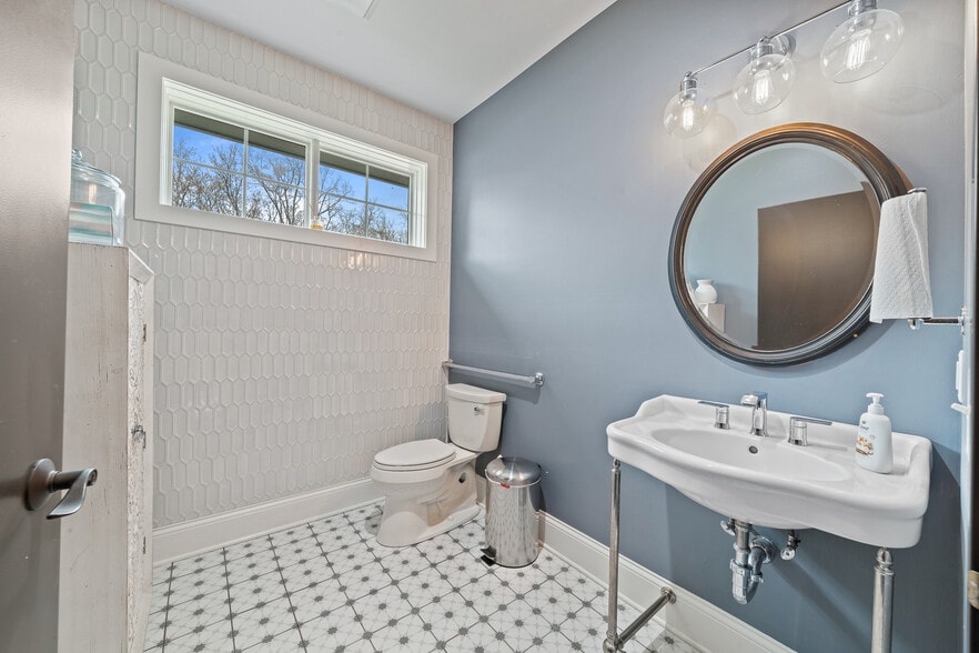 More Photos Of 201 Geneva National Ave, Lake Geneva Office For Sale