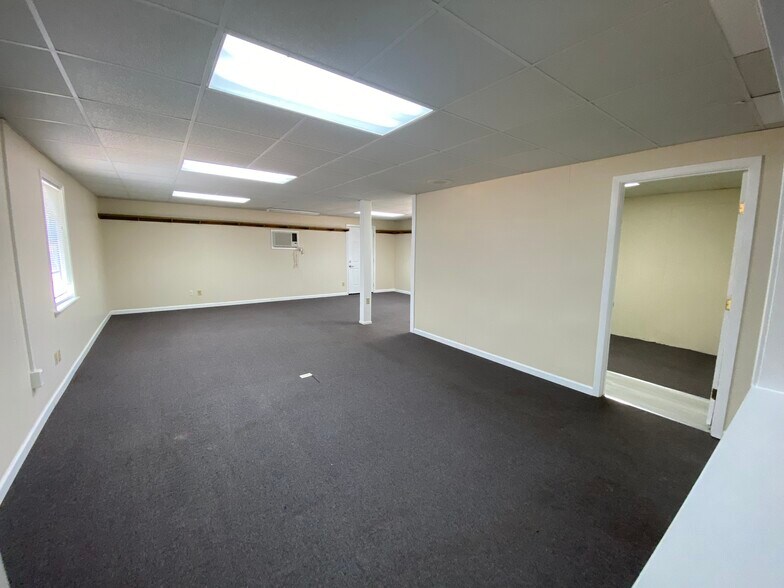 More Photos Of 13301 Fm 2432 Rd, Willis General Retail For Lease