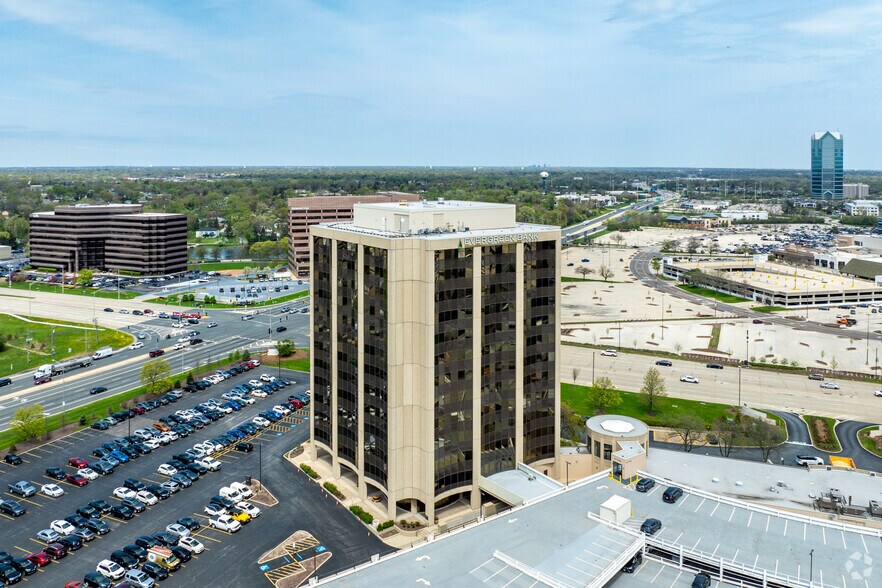 More Photos Of 1415 W 22nd St, Oak Brook Office For Lease